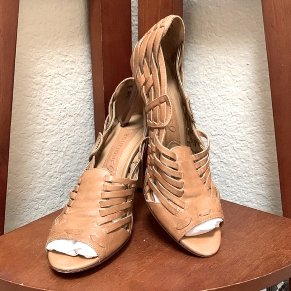 🔹Boutique 9 Woman’s Open Toe Leather Heels..